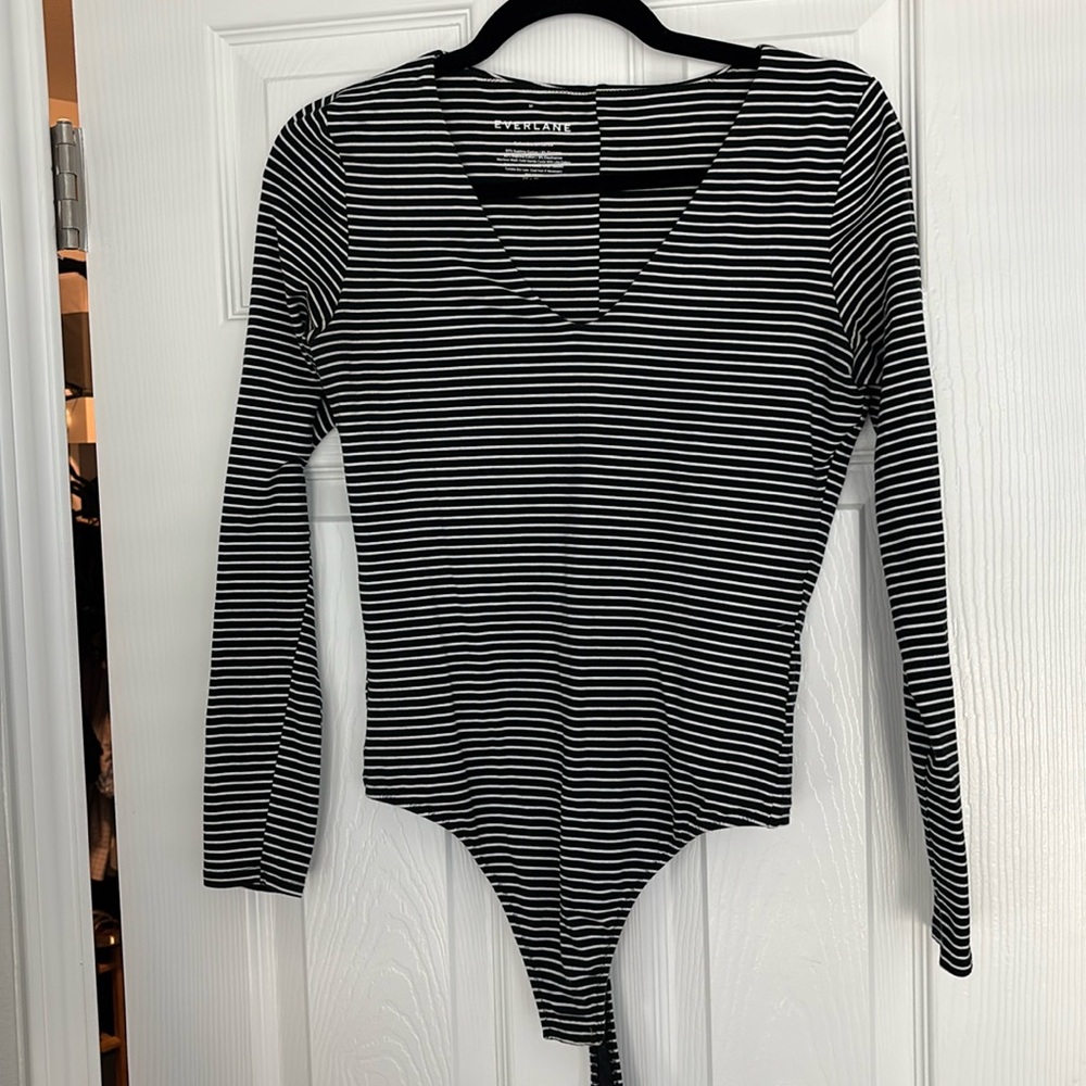 Everlane Bodysuit 

Medium